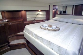 Casine Royale Double Cabin